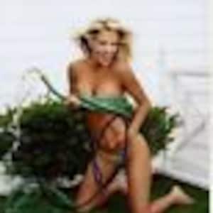 Jenny mccarthy signed sexy bikini photo w/ hologram coa