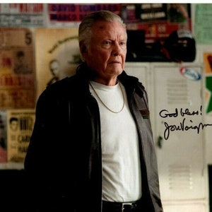 Jon voight signed ray donovan mickey photo w/ hologram coa