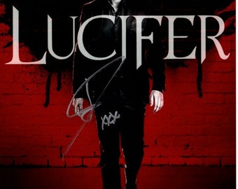 Tom Ellis 8x10 signed Lucifer photo w/ hologram coa