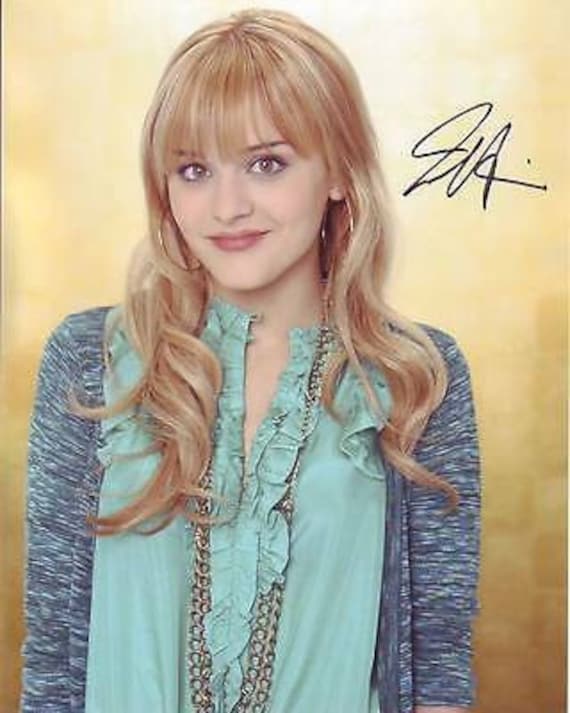 Jordan Hinson Signed Photo W/ Hologram Coa Eureka