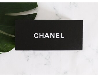chanel gift box with 4 bolsas