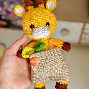 Handmade Giraffe Plush, Crochet Amigurumi Stuffed Animal for Baby Gift, Nursery Decor, Stuffed Jungle Animal for Toddlers, Baby Shower Gift