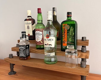 Estante para licores de estilo rústico: Exhibidor de barra de madera escalonada y hierro fundido