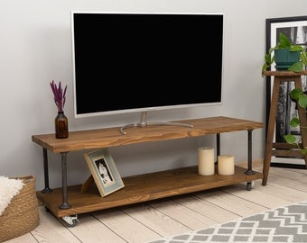 wiel tv-standaard, tv-meubel van hout en metaal - Massa / industriële tv-standaard / loft tv-console | mediaconsole | rustiek tv-meubel |