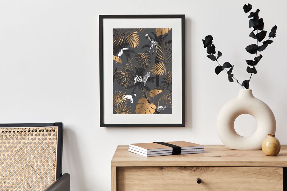 Affiche Style Jungle Tropical Couleur Noire avec Détails Or en Dorure à Chaud