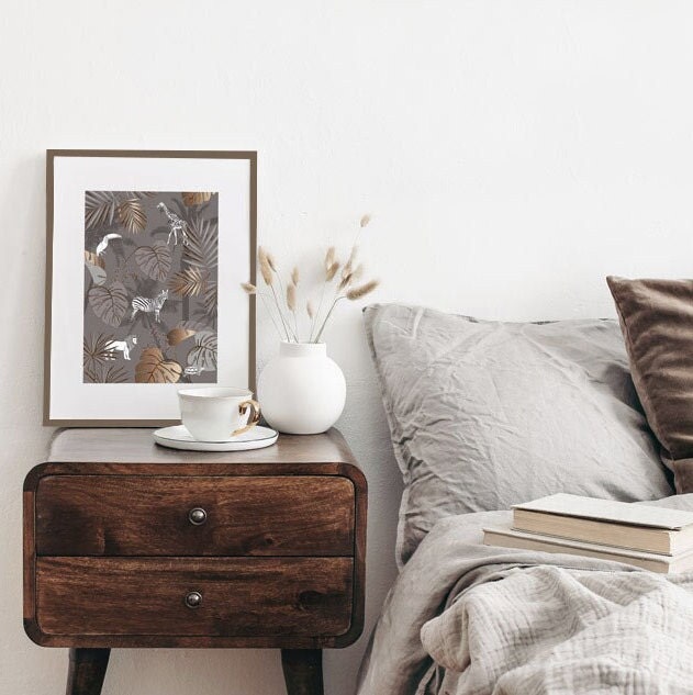 Affiche Style Jungle Tropical Couleur Taupe avec Détails en Dorure à Chaud