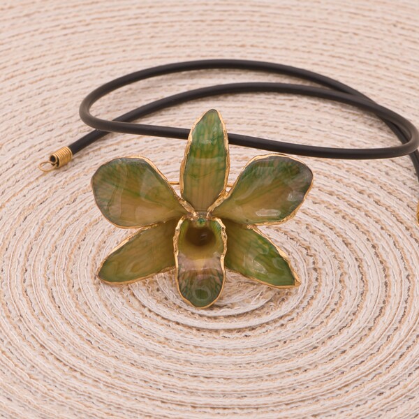 Jewelry pendant with real orchid in green/gold, orchid, orchid pendant, jewelry orchid, orchid necklace, orchid jewelry,