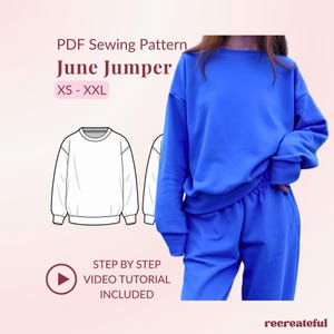 Peut inclure: Un patron de couture PDF pour le June Jumper en tailles XS-XXL, avec un dessin au trait d'un sweat-shirt à manches longues et une photo d'un ensemble sweat-shirt et pantalon bleu vif, incluant un tutoriel vidéo étape par étape.