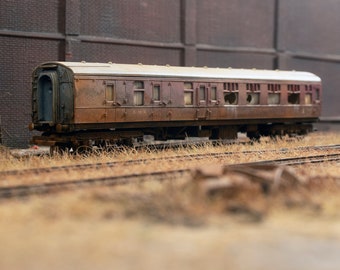 Hornby Mobile Crane Ref 3 abandoned heavily rusted and weathered 