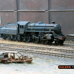 British Railways Standard 4MT weathered locomotive, OO gauge.  Ref A5