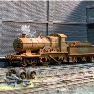 Scrapyard locomotive heavily rusted and weathered OO gauge GWR City Class. Ref Y6