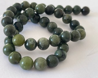 Perles de Jade naturelles en sphère en bille perles rondes vertes vente en lots jade prix grossiste création fabrication bijoux fait main