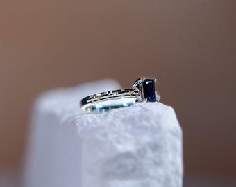 Linea Ring: Deep Blue Rectangular Sapphire, Geometric Band, Architectural Design