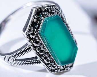 Sterling Silver Green Agate Ring, Marcasite Split Band, Modern Statement Jewelry