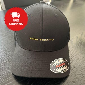 Poker Face Pro brodé Flexfit 6277 Casquette de baseball ajustée - Poker, Amateurs de jeux de cartes de casino, Cadeau mode Card Shark, Cadeau mode pour joueur