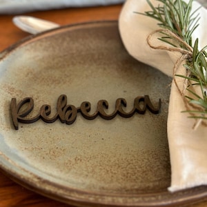 Platzkarten Hochzeit Schriftzug Namensschilder personalisiert Gastnamen Laser Holz Taufe Geburtstag Familienfeier