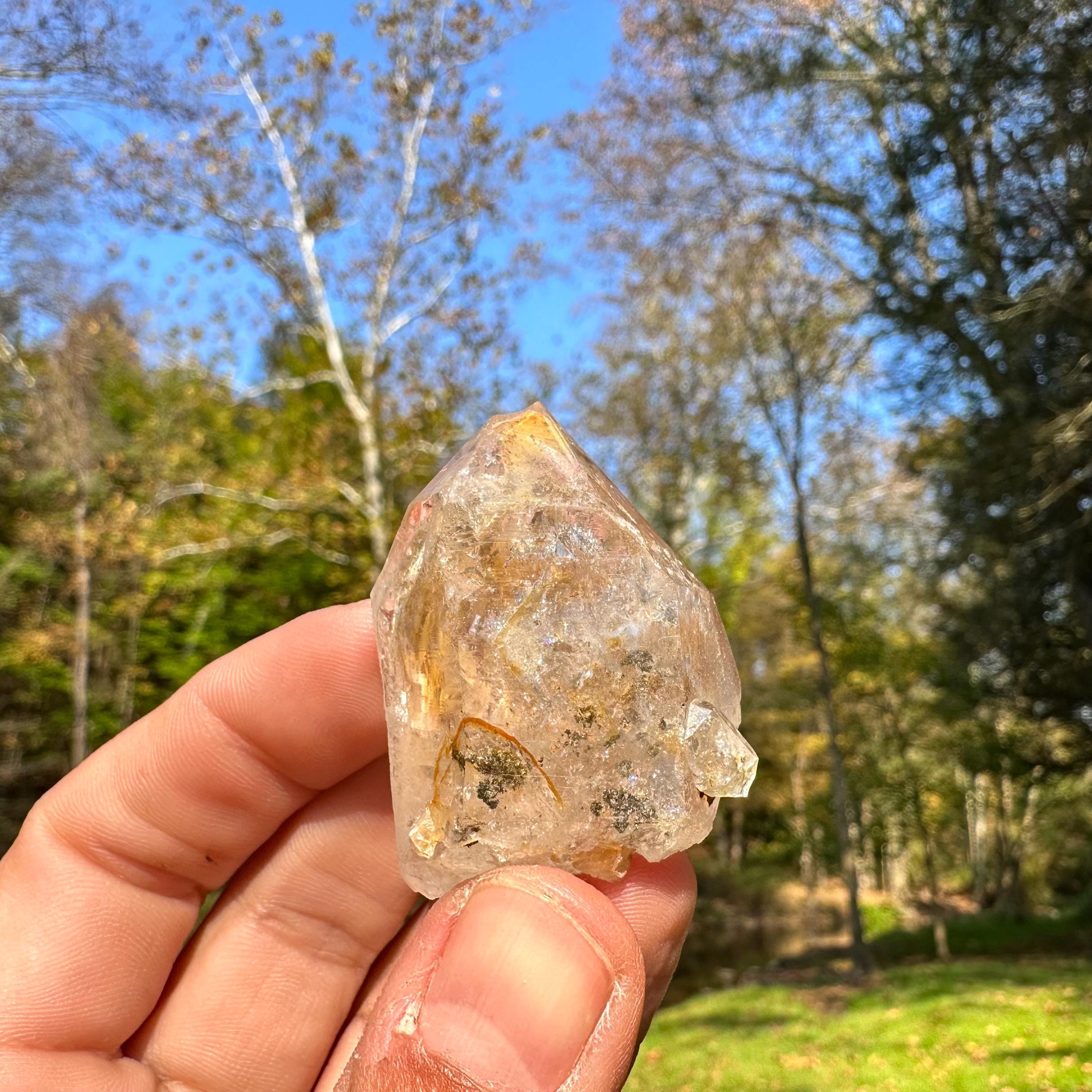 ハーキマーダイヤモンド | エリア52の私有鉱山 | 虹色の