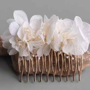 Hair comb with dried flowers in white/cream image 4