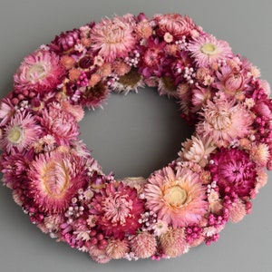 Dried flower wreath made of straw flowers Door wreath Wall decoration Candle wreath Table decoration