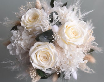 Kleiner Brautstrauß aus Trockenblumen und 3 stabilisierten Rosen Trockenblumenstrauß Boho Style