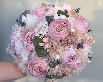 Bridal bouquet of dried flowers with 8 English and 3 small stabilized roses, dried flower bouquet, boho style, vintage