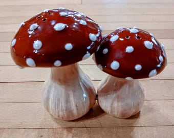 Mushroom Salt & Pepper Shakers Magnetic Ceramic Set