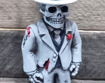 Ghostly Groom Skeleton Ornament – Spooky Tree Decor Horror Wedding