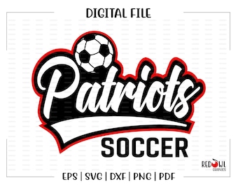 以下が含まれることがあります： サッカーボールの白黒のグラフィックデザイン。白いフォントで「Patriots」、黒いフォントで「Soccer」と書いてあります。デザインは赤と白の背景です。