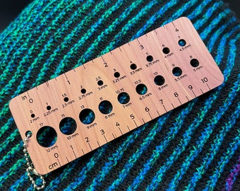 Knitting Gauge Ruler, Knitting Needle Sizer, Crochet Tool
