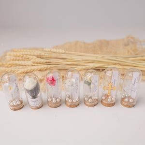 Personalized Glass Dome Wedding Favors: Dried Flower Rustic Keepsake