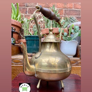 Vintage Brass Kettle / Pot Standing On Three Feet With Folding Handle / FREE DELIVERY /Stunning Large Antique / 1960s