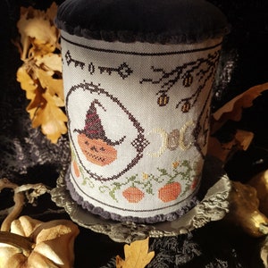 Hallowe&#39;en drum - cross stitch pdf pattern - original design