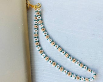 Personalized Daisy Beaded Phone Charm: Initial Phone Chain