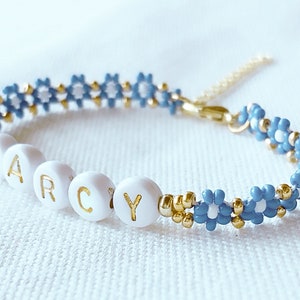 Personalized Daisy Name Bracelet, Custom Beaded Daisy Bracelet, Daisy Jewelry, Personalized Friendship Bracelet Handmade Holiday Accessories