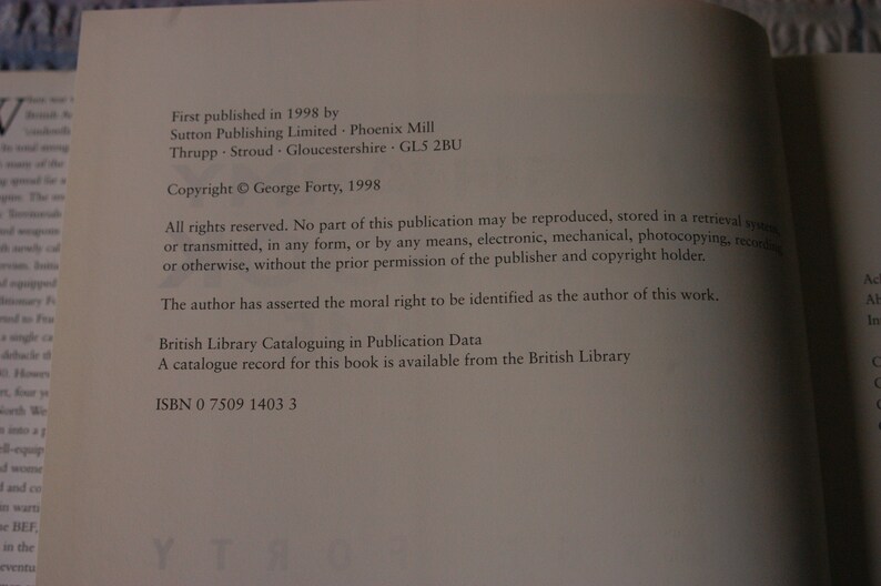 K&ouml;nnte beinhalten: Ein Buch mit dem Titel "Worth Winning" und Copyright-Informationen. Die Copyright-Informationen beinhalten den Verlag, Sutton Publishing Limited, und den Autor, George Forty. Das Buch wurde erstmals 1998 ver&ouml;ffentlicht.