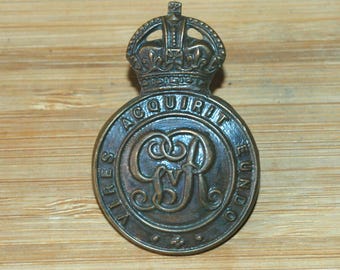 WW1 GVR Royal Military College Cap BadgeVires Acquirit Eundo No split pin
