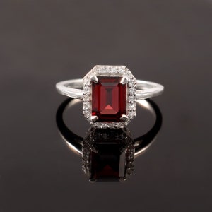 Garnet Ring Natural Garnet 925 Sterling Silver Ring Engagement Ring January Birthstone Ring Statement Ring Gemstone Ring For Women