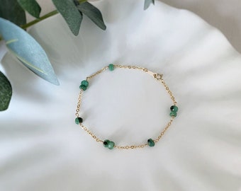 Pulsera esmeralda, oro de 14K lleno, pulsera de cadena esmeralda, pulsera de oro esmeralda, pulsera de piedra preciosa esmeralda, pulsera esmeralda delicada, verde