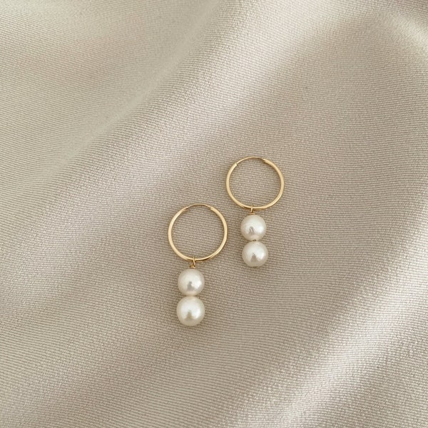 Pearl Hoop Earrings, 14K Gold Filled, Elegant Pearl Earrings, Pearl Earrings, Timeless Earrings, Minimalist Earrings, Gold Hoops