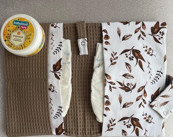 Handmade diaper bag made of waffle pique and cotton, diaper bag for on the go, diaper organizer, baby gift, brown leaf design