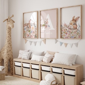 Set di 3,Arte da parete per bambini,Stampe personalizzate con nomi di coniglietti floreali per ragazze,Stampe per l'asilo nido per ragazze,Fiori selvatici ad acquerello,Decorazioni per la camera delle bambine,Coniglio per ragazze
