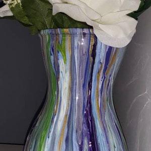Multicolored vase I currently only have the vase with round base image 3