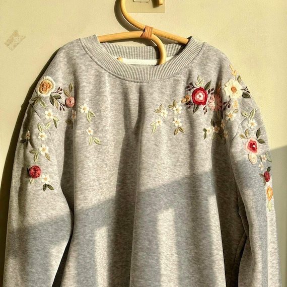 Flowers Embroidered Sweatshirt | Holiday Sweatshirt | Custom