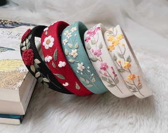 Wildflowers Headband, Handmade Embroidered Linen Headband, Cottagecore Floral Hair Accessory, Romantic Botanical Headband for Women