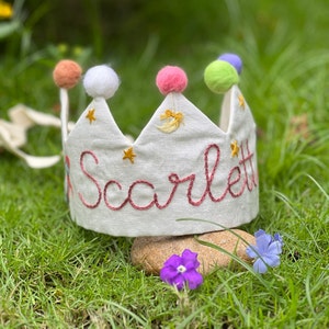 Corona di compleanno ricamata per neonati / Corona di lino personalizzata per il compleanno dei bambini / Regalo per il primo compleanno / Corona per feste / Cappello per la torta smash