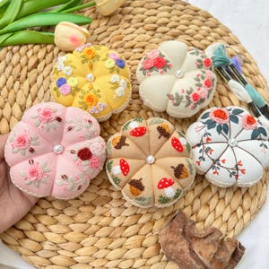 Hand Embroidered Pin Cushion | Round Pumpkin Pincushion | Sewing Room Decor | Gift for Her | Christmas Gift | Pin Accessory | Pin Keeper