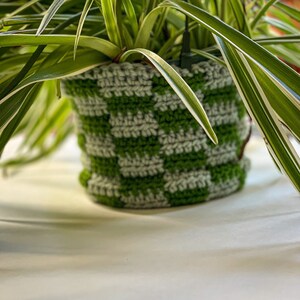 Checkered Planter – Crochet Planters, Crochet Plant Holder, Knit Planters, Plant Cover, Plant Pot, Plant Koozie