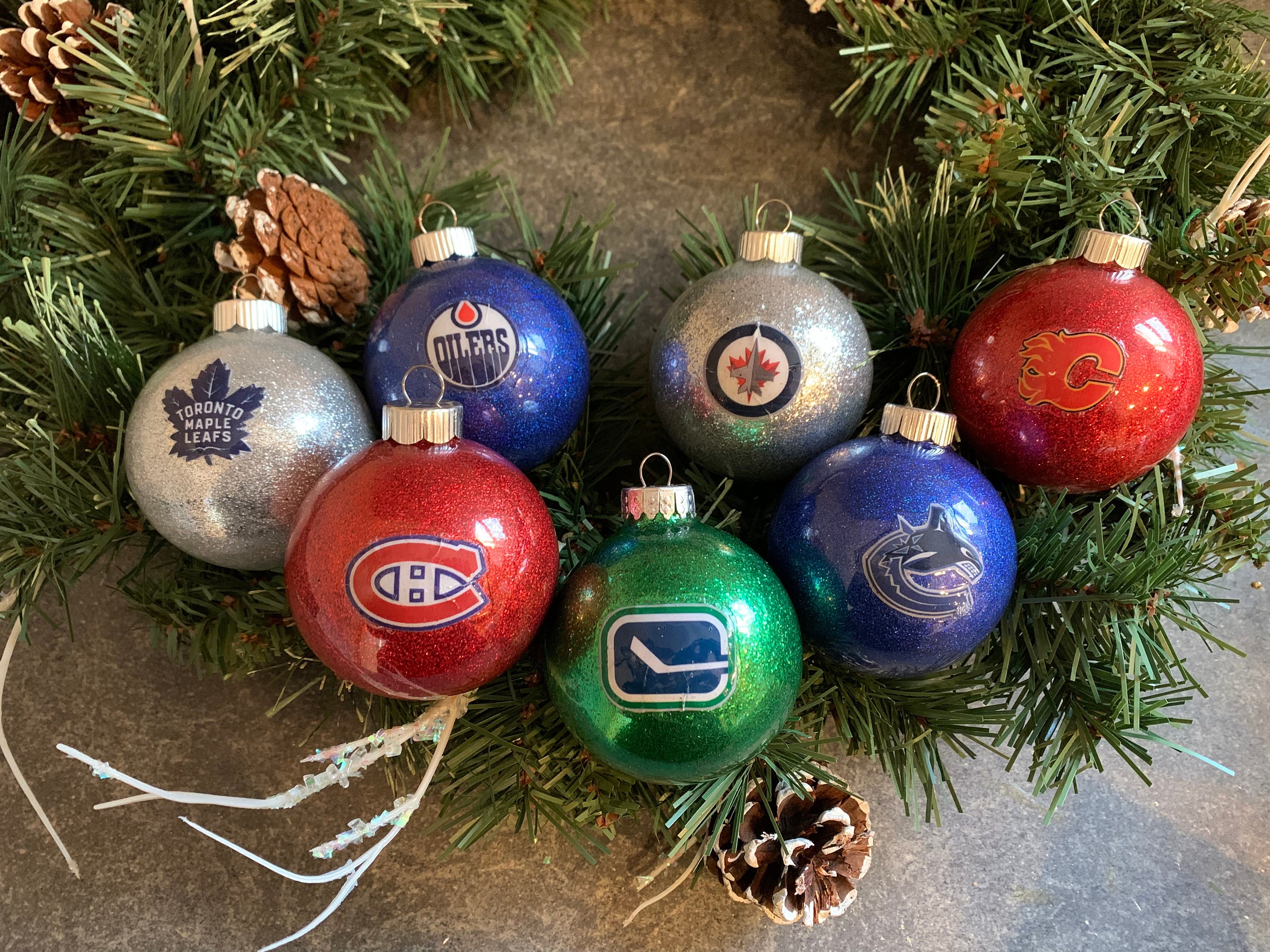  Hallmark NHL Philadelphia Flyers Goalie Christmas Ornament :  Sports & Outdoors