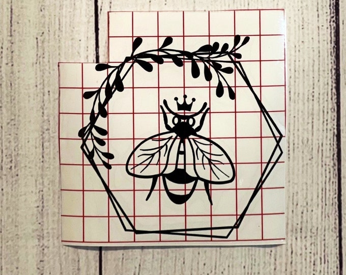 Bee Decal, Bee Vinyl Decal, Bee Decal Vinyl, Bee Decal Car, Bee Decal For Windows, Wreath Bee Decal, Bee Wreath Vinyl Decal, Car Decals