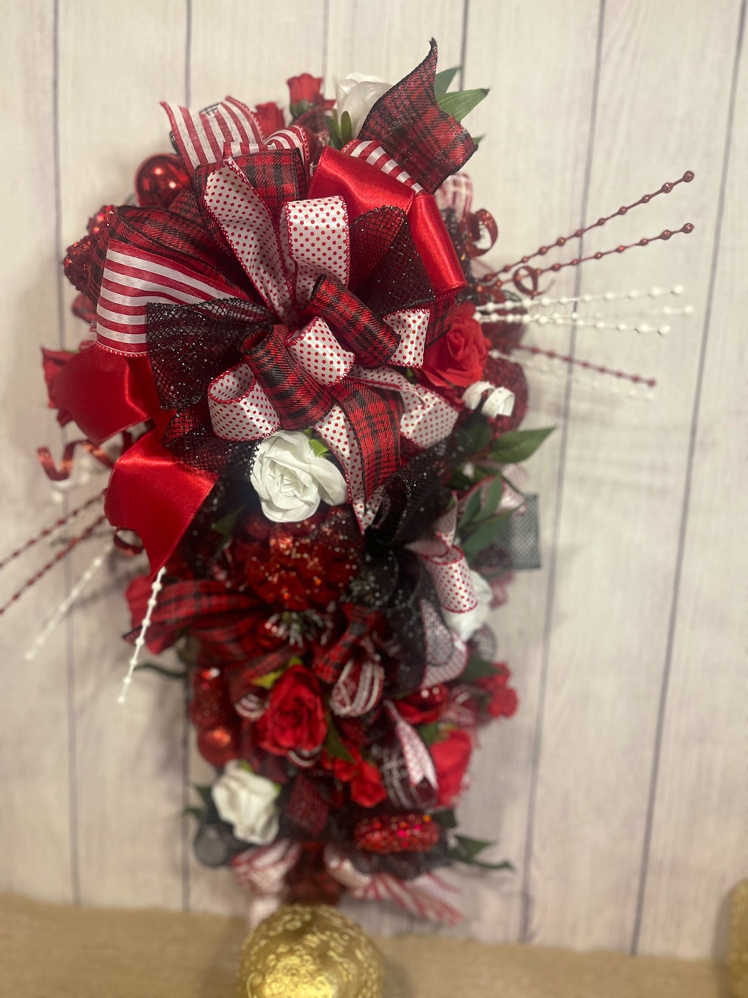 Valentines Day Swag, Valentine Door Swag, Valentines Front Door Swag